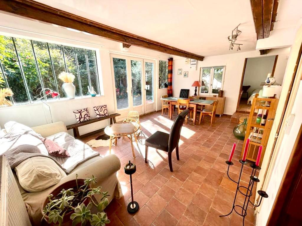 Charmante Maison Dans Jardin, Calme, 55M2- 2Ch, Metro, Tres Proche Paris Витри-сюр-Сен Экстерьер фото